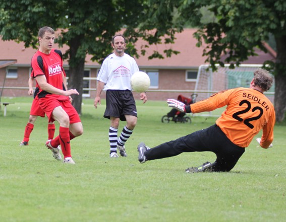 Herren1Fussball9.jpg