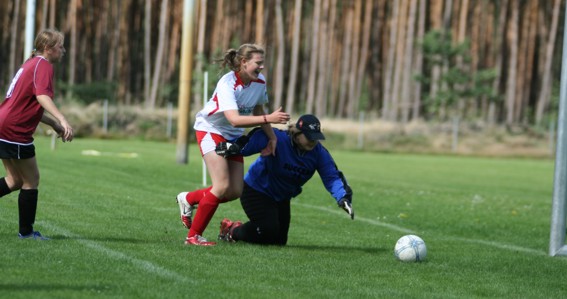 DamenFussball4
