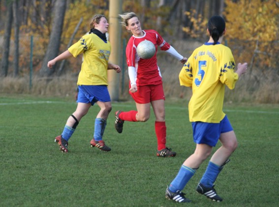 DamenFussball9