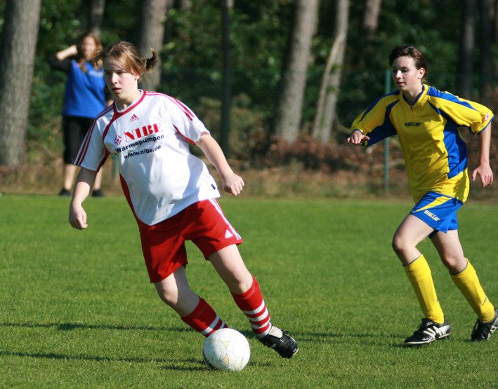 CJugendMaedchen2Fussball2