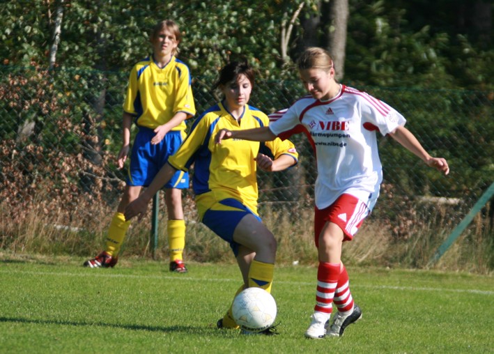CJugendMaedchen2Fussball4