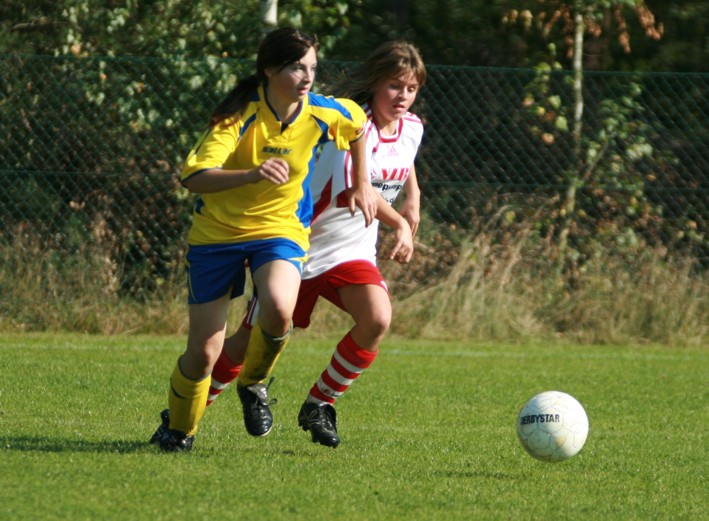 CJugendMaedchen2Fussball6