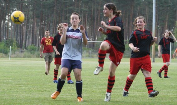 CJugendMaedchenFussball3